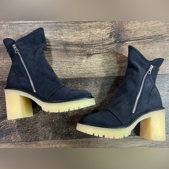 Free People Shoes - NWOB Free People Jack Zip Ankle Boots